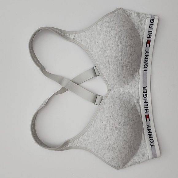 ⭐️2/ $30⭐️Tommy Hilfiger Heathered Grey Sports Bra Criss Cross Straps  Sz Small - Picture 13 of 16